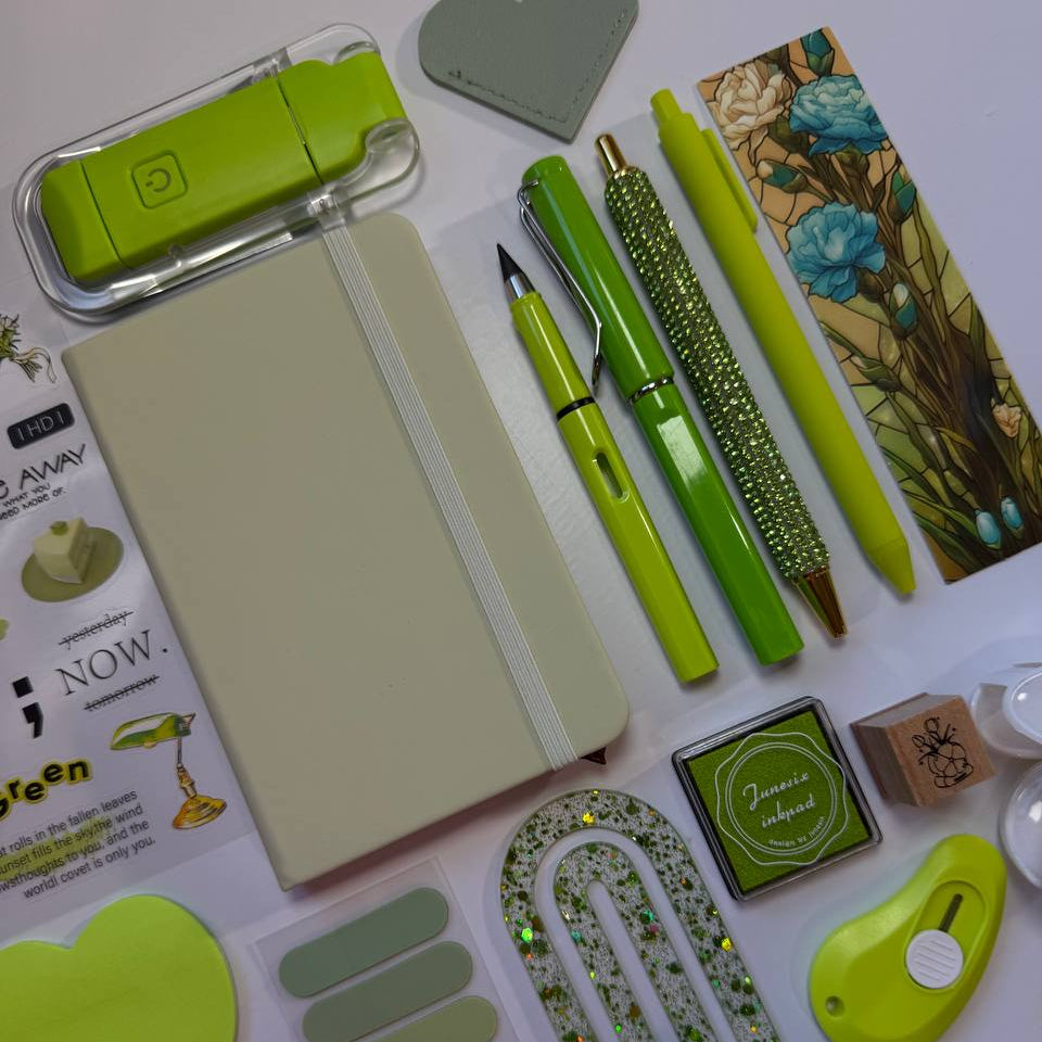 Bookish Bundle GREEN GRASS